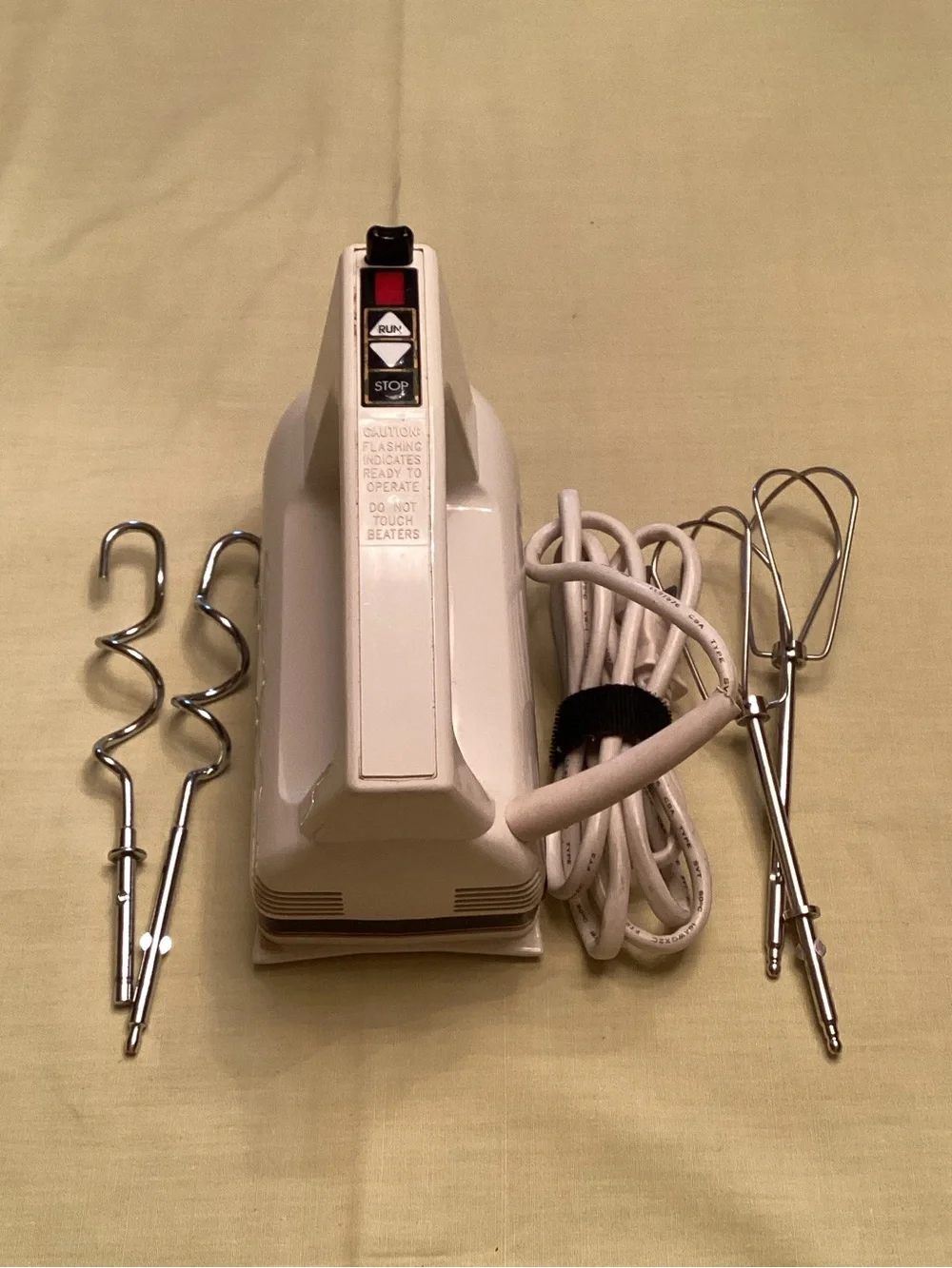 Kitchen Aid Ultra Power Soft Start 7 Speed White Hand Mixer